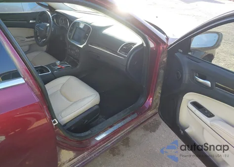 2017 Chrysler 300C z USA, uszkodzony, nr VIN 2C3CCAET9HH616868